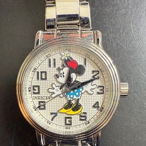 Disney Limited Edition Minnie Minnie Mouse Silver Watch by Invicta